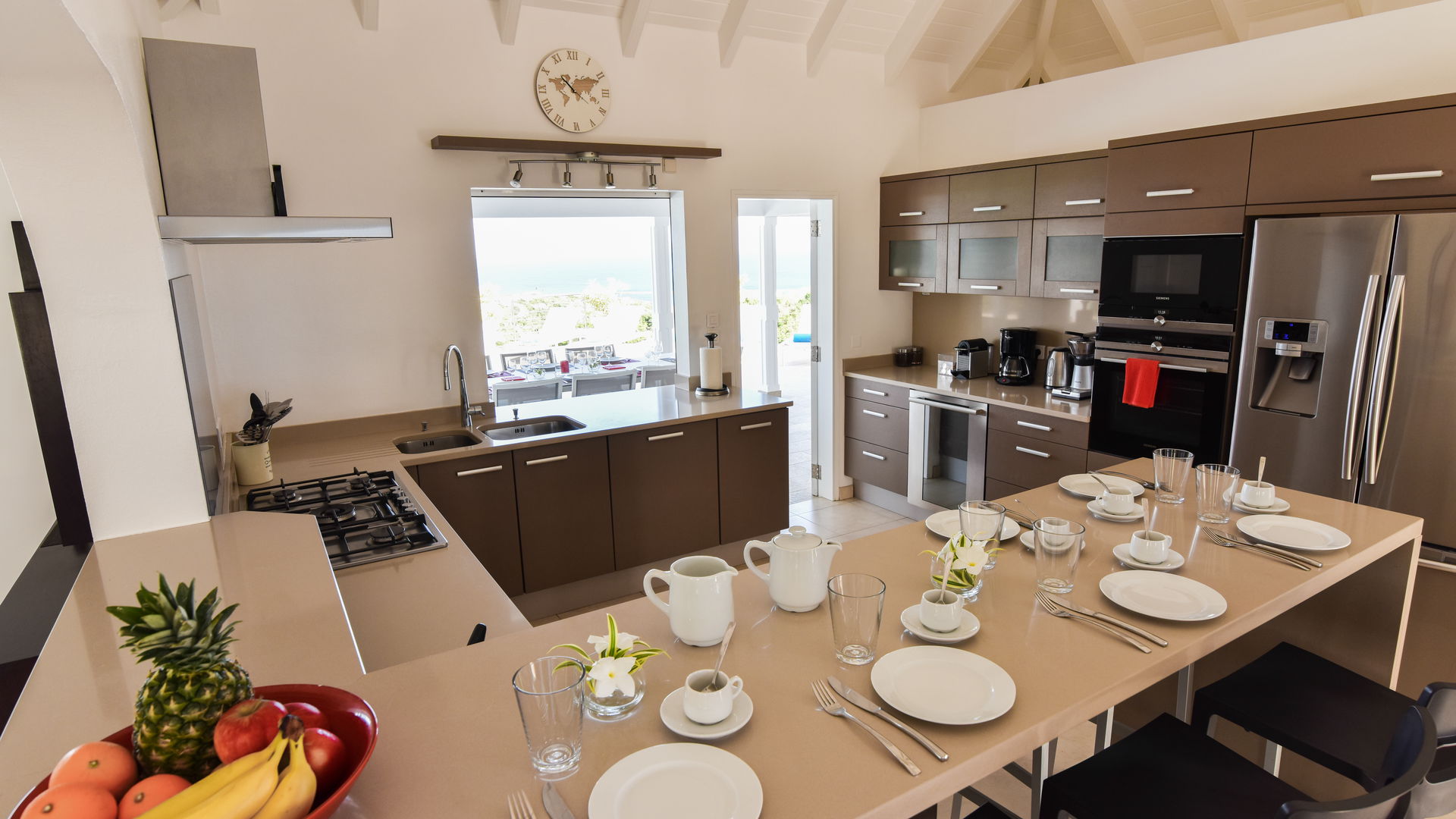 KITCHEN & DINING AREA