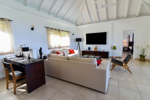 VILLA AU COEUR DU ROCHER LIVING AREA 2