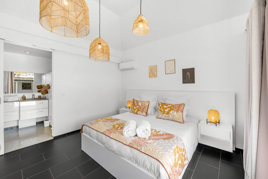 VILLA CRUSH BEDROOM1 4