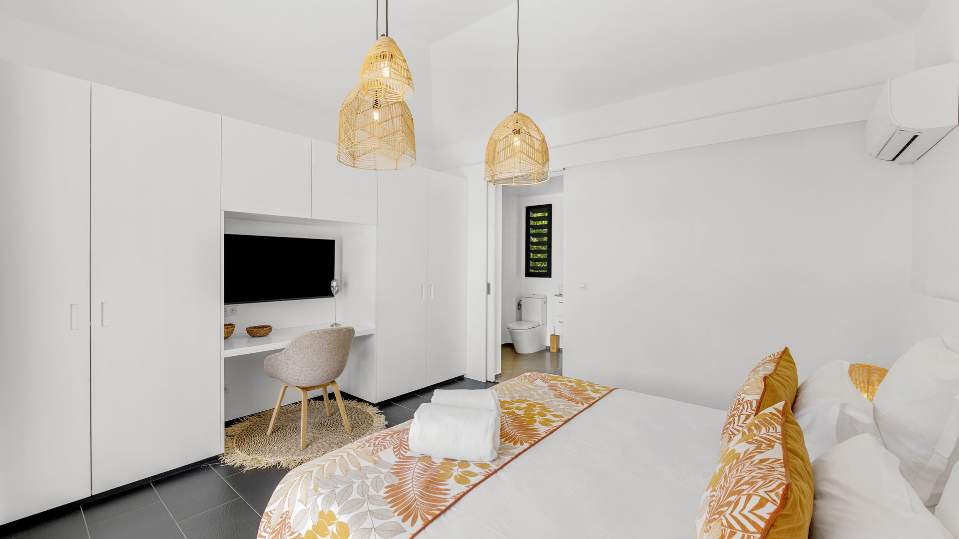 BEDROOM 1