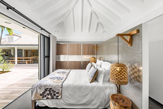 VILLA CRUSH BEDROOM3 4