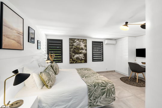 VILLA CRUSH BEDROOM4 1