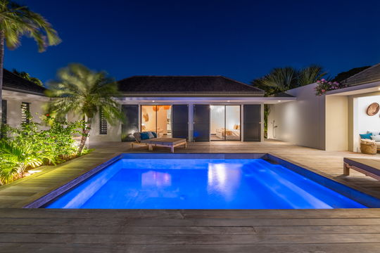 VILLA CRUSH BY NIGHT 5