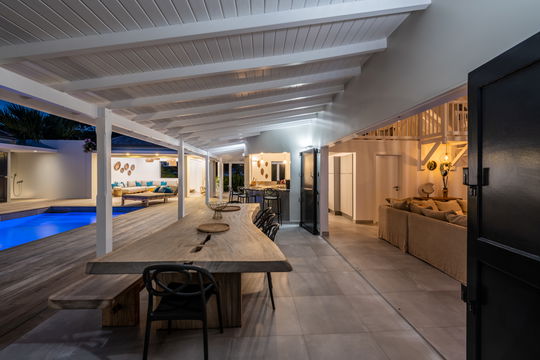 VILLA CRUSH KITCHEN & DINING AREA 11
