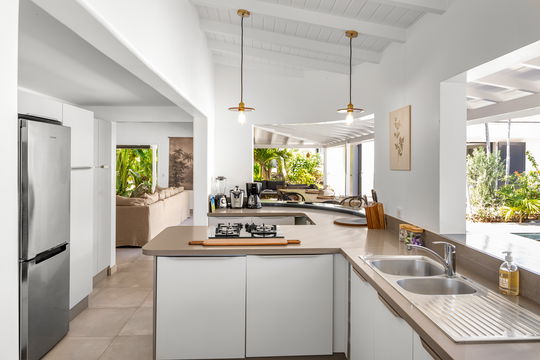 VILLA CRUSH KITCHEN & DINING AREA 7