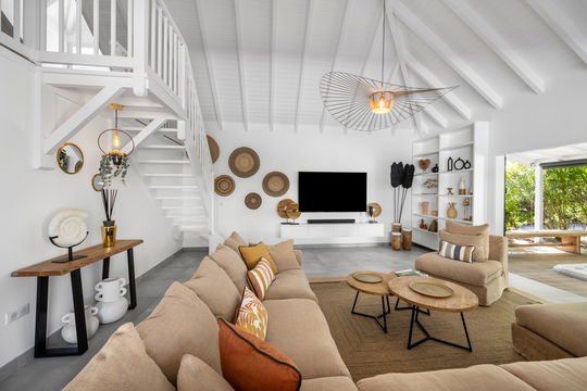VILLA CRUSH LIVING AREA 12