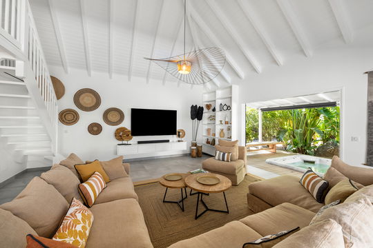 VILLA CRUSH LIVING AREA 13