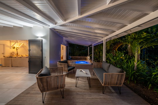 VILLA CRUSH LIVING AREA 15