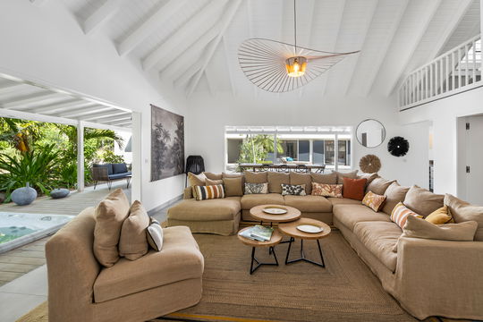 VILLA CRUSH LIVING AREA 7