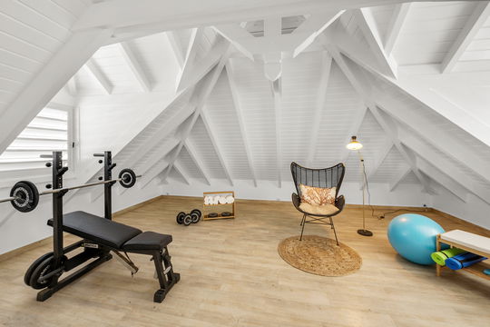 VILLA CRUSH MEZZANINE 1