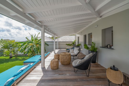 VILLA CRUSH OUTDOOR LOUNGE AREA 12