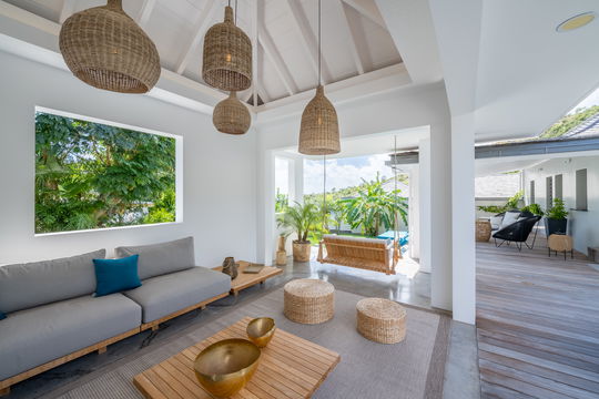 VILLA CRUSH OUTDOOR LOUNGE AREA 2