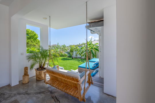 VILLA CRUSH OUTDOOR LOUNGE AREA 3