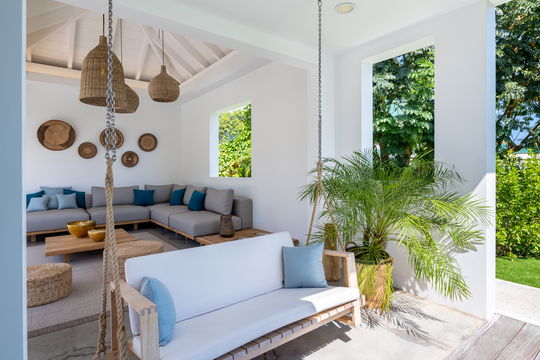 VILLA CRUSH OUTDOOR LOUNGE AREA 4