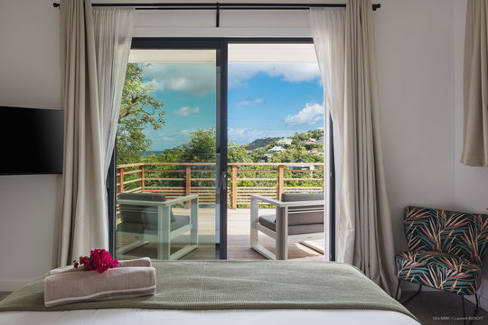 VILLA MMK BEDROOM1 2