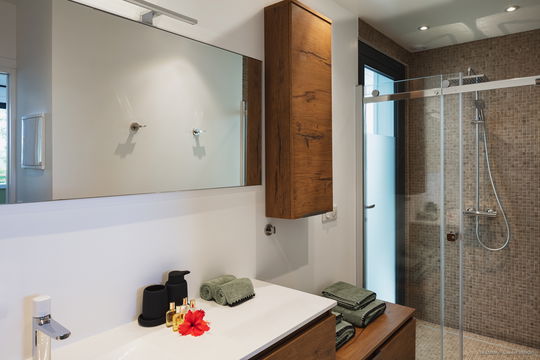 VILLA MMK BEDROOM1 3