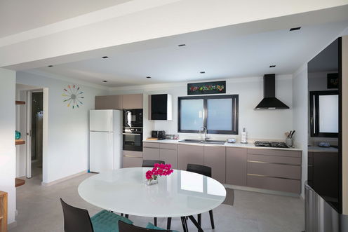 VILLA CAZA LILI KITCHEN & DINING AREA 1