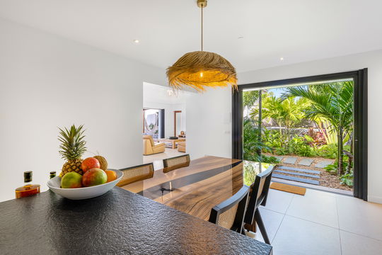 VILLA MAO KITCHEN & DINING AREA 6