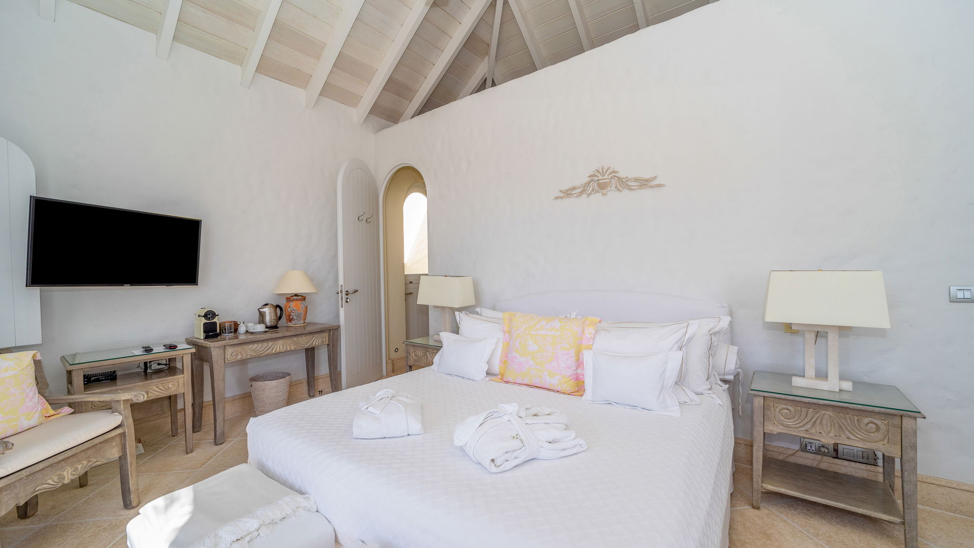 BEDROOM 1