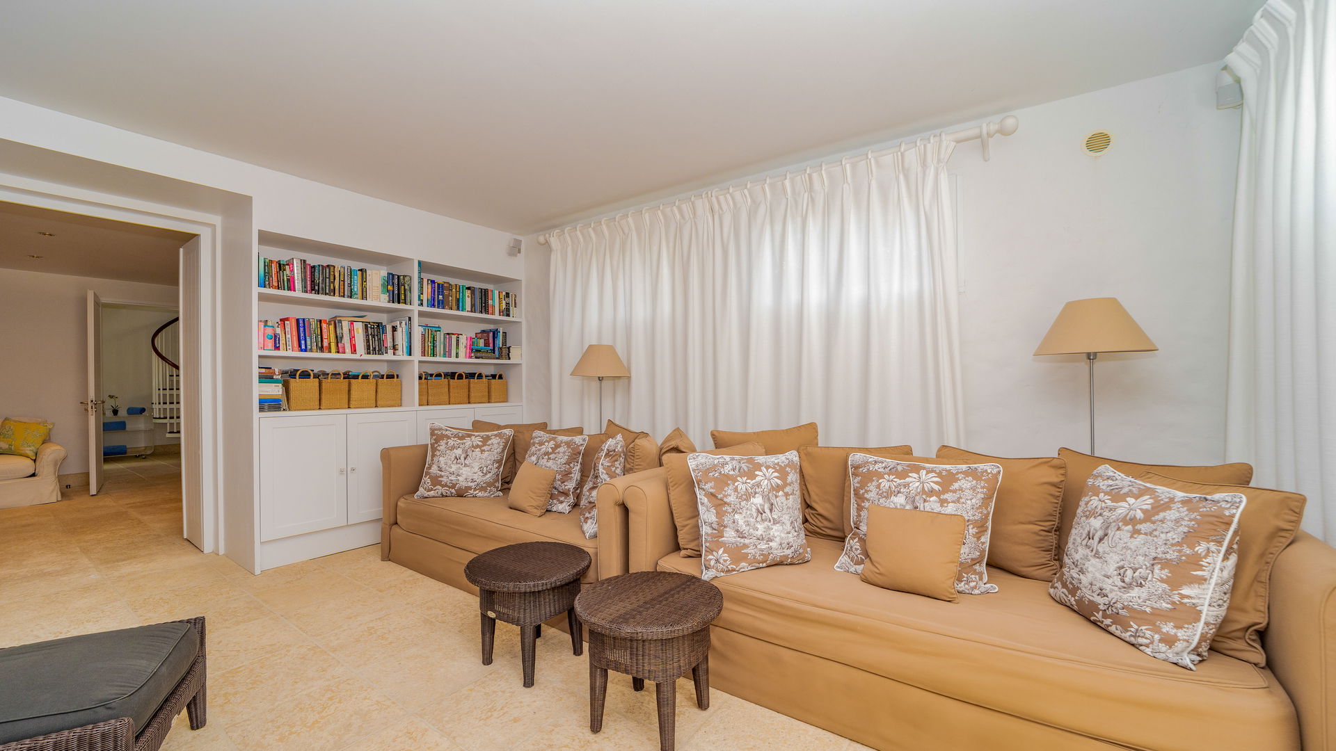 TV ROOM