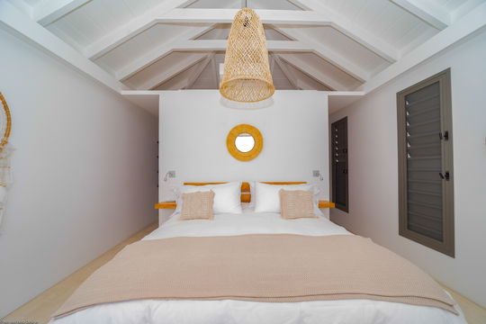 VILLA ETJ BEDROOM1 3