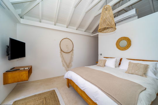 VILLA ETJ BEDROOM1 4