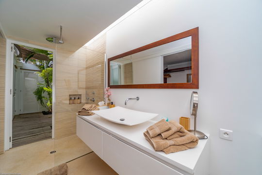VILLA ETJ BEDROOM1 6
