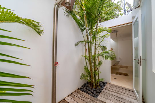 VILLA ETJ BEDROOM1 8