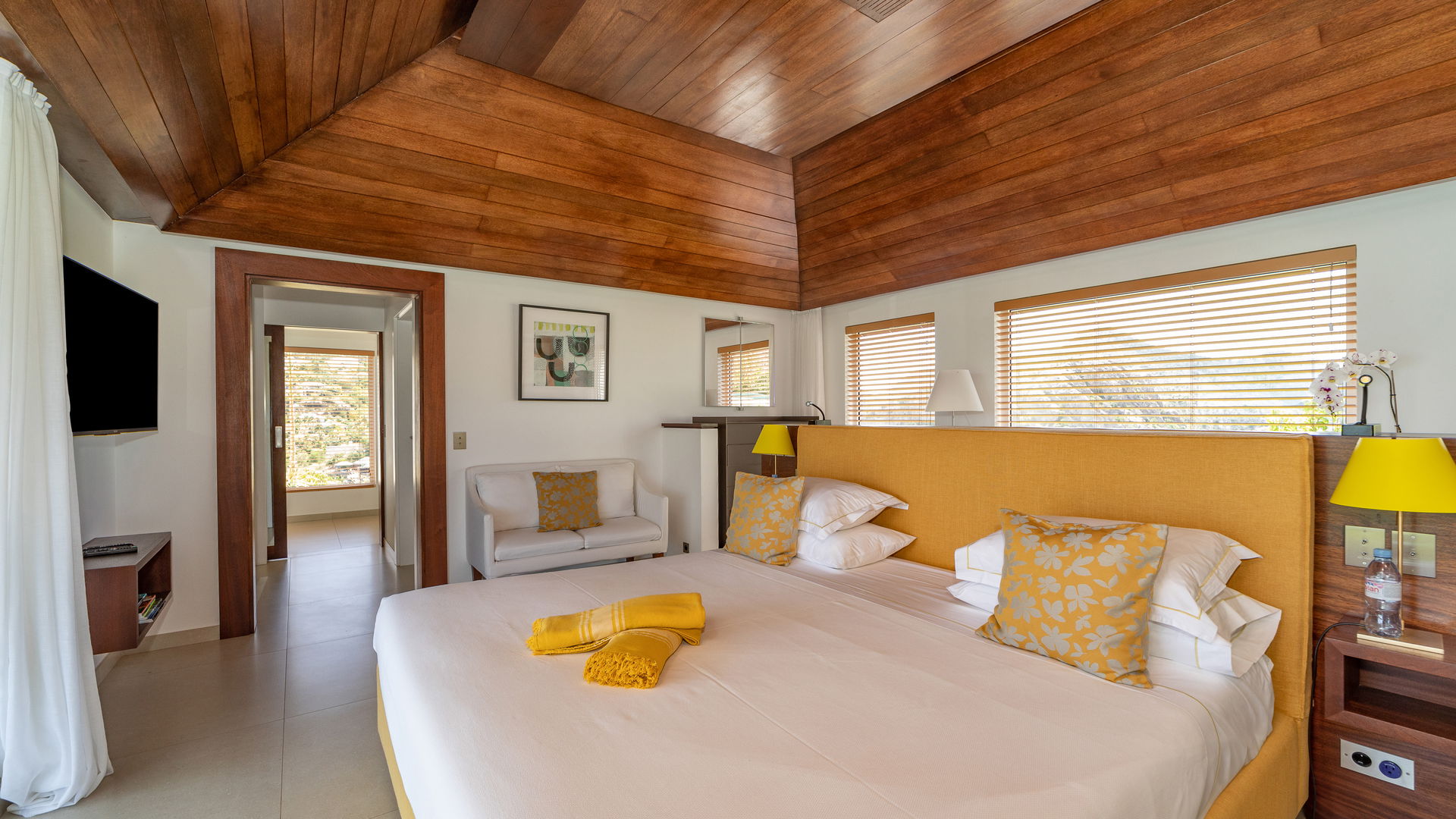 BEDROOM 1