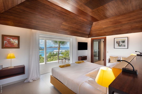 VILLA OTT BEDROOM1 10