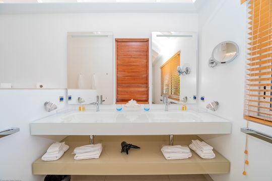 VILLA OTT BEDROOM2 8