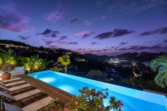 VILLA OTT BY NIGHT 3