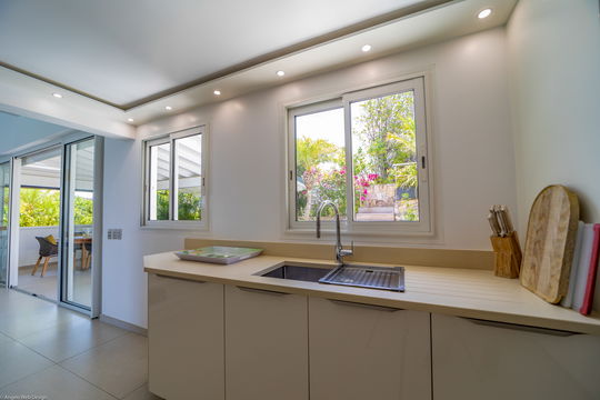 VILLA OTT KITCHEN & DINING AREA 8