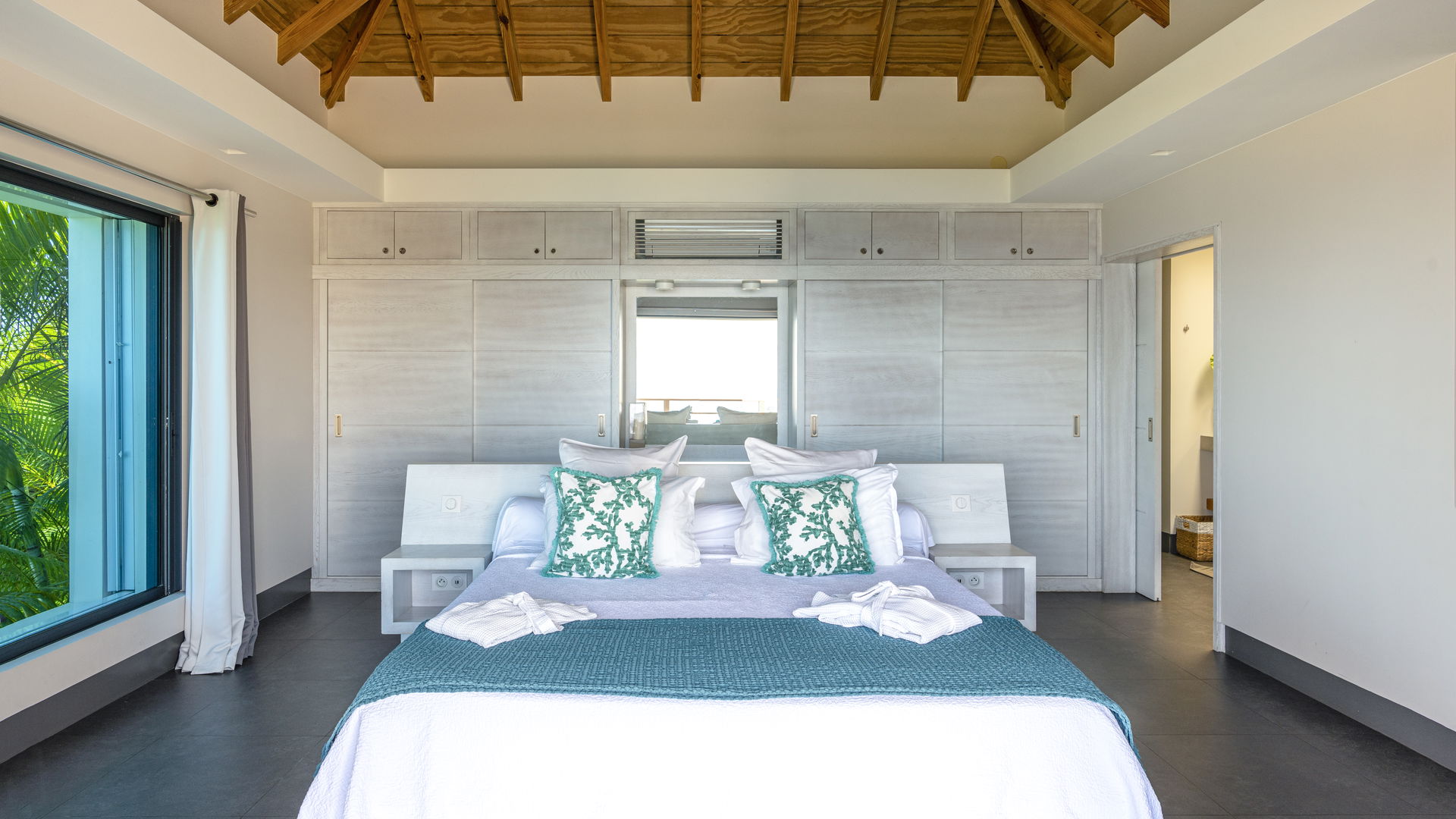 BEDROOM 1