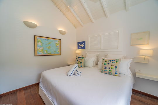 VILLA FAY BEDROOM1 3