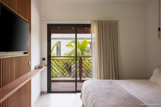 VILLA EMF BEDROOM1 1