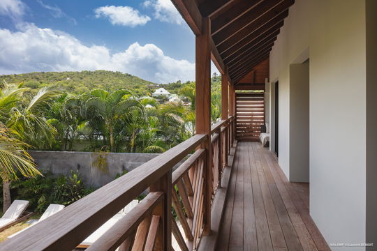 VILLA EMF BEDROOM1 3