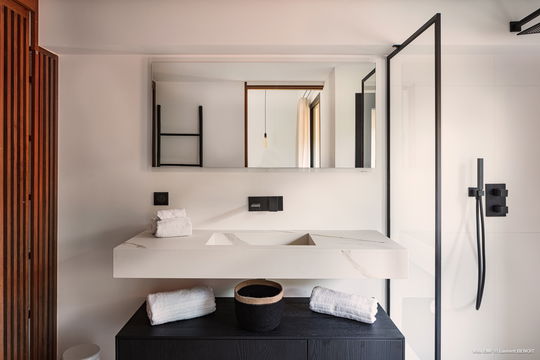 VILLA EMF BEDROOM2 3
