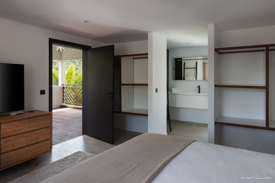 VILLA EMF BEDROOM3 2