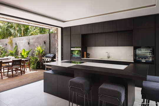 VILLA EMF KITCHEN & DINING AREA 1