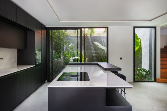 VILLA EMF KITCHEN & DINING AREA 2
