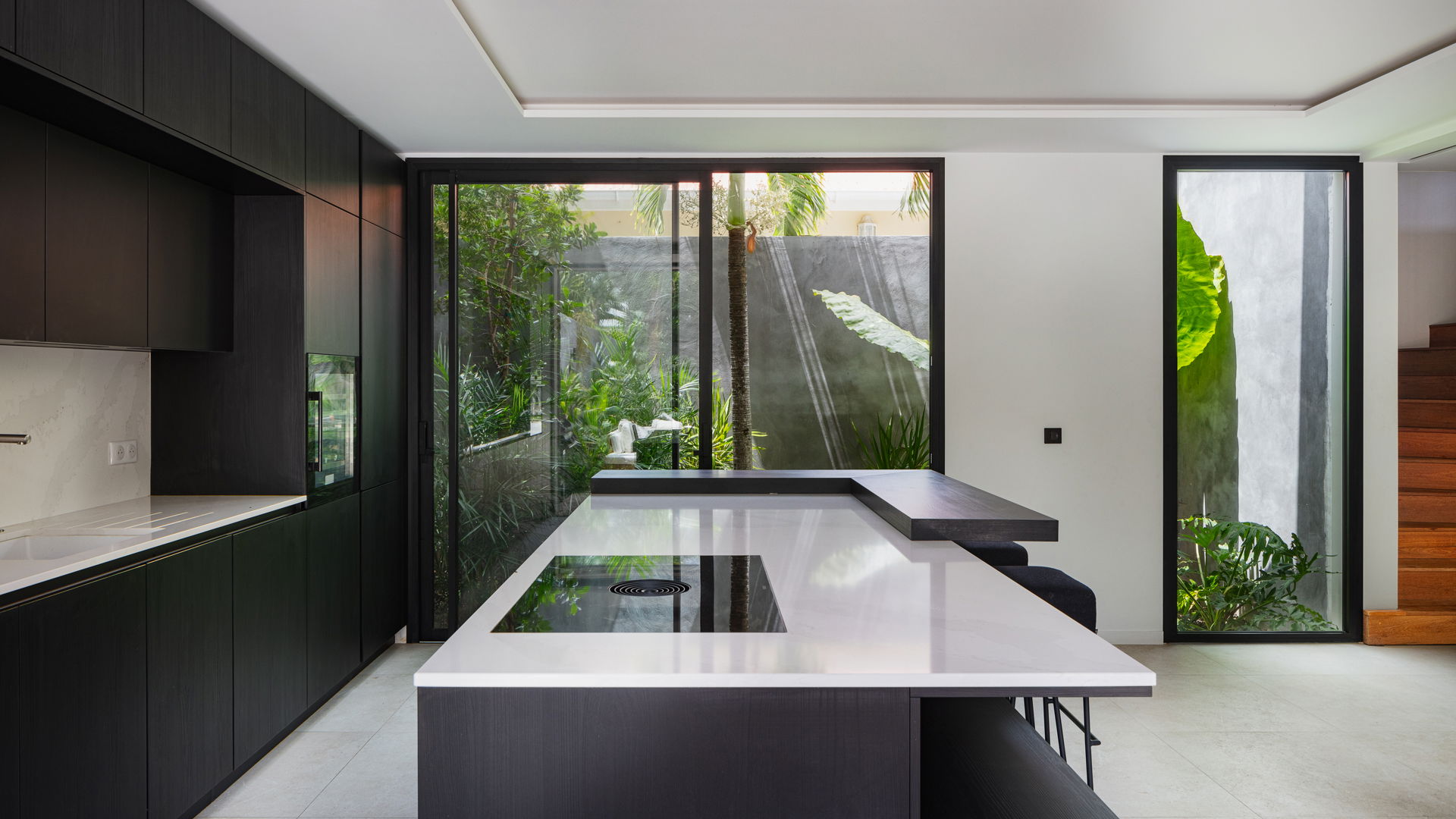 KITCHEN & DINING AREA