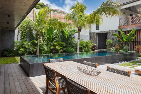VILLA EMF KITCHEN & DINING AREA 3