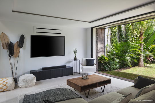 VILLA EMF LIVING AREA 2