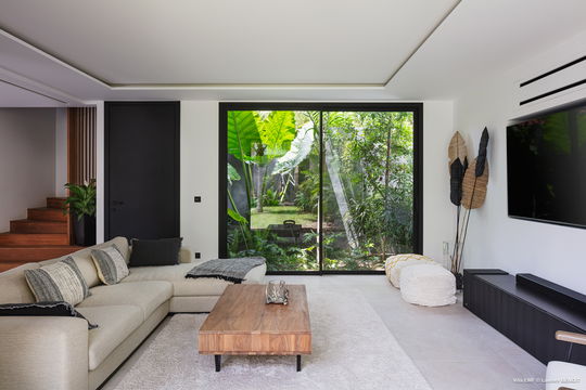 VILLA EMF LIVING AREA 3