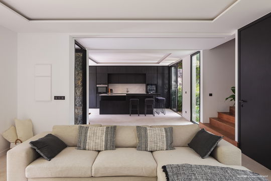 VILLA EMF LIVING AREA 4