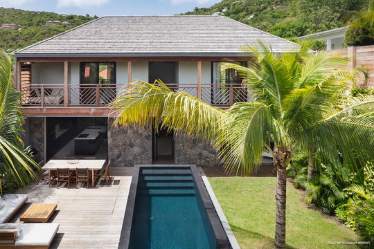 VILLA EMF OUTDOORS 1