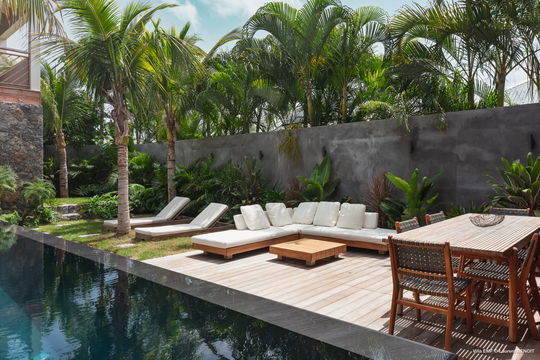 VILLA EMF POOL & TERRACE 4