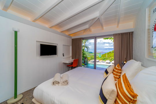 VILLA EMOTION BEDROOM1 3