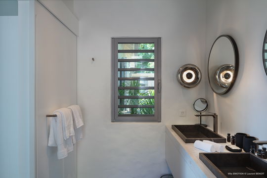 VILLA EMOTION BEDROOM1 9